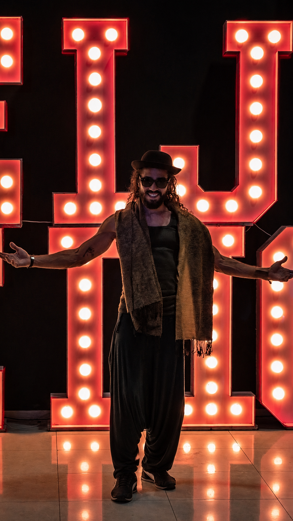 Tuko Cyrandeiro — artista circense